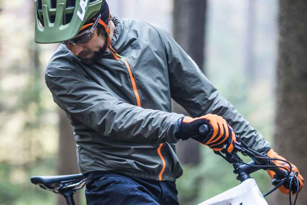5 MTB winter trousers in the cold check