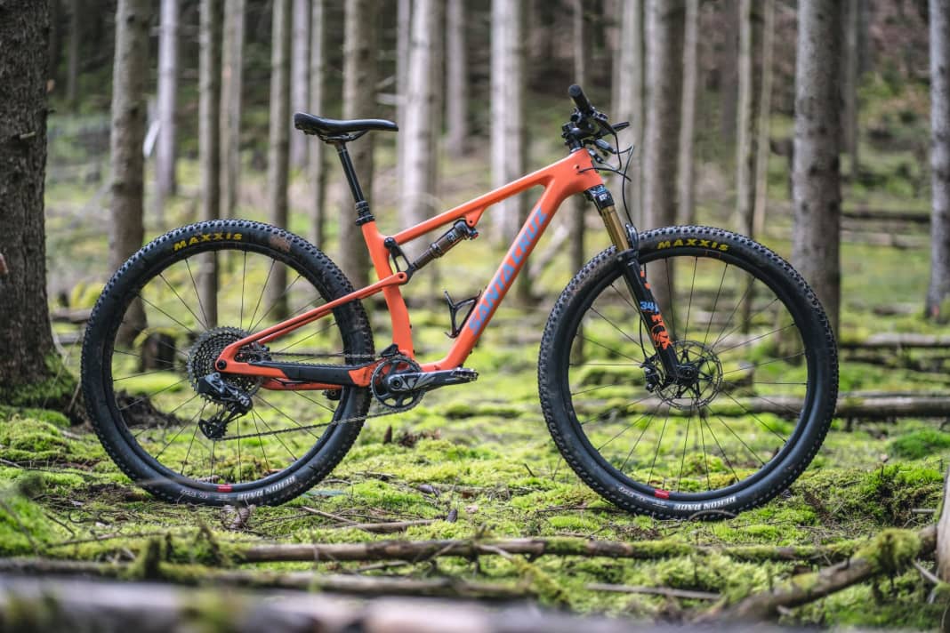 Santa Cruz Blur TR CC X01 AXS RSV