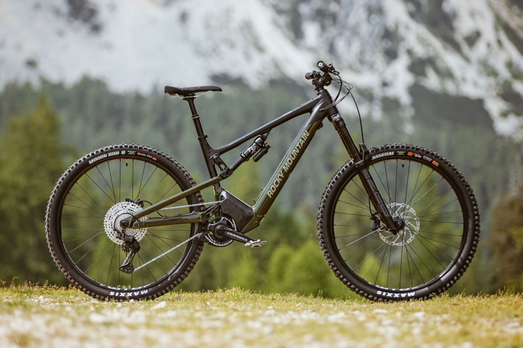 Test E Enduros 2022 Rocky Mountain Altitude A50 Powerplay BIKE