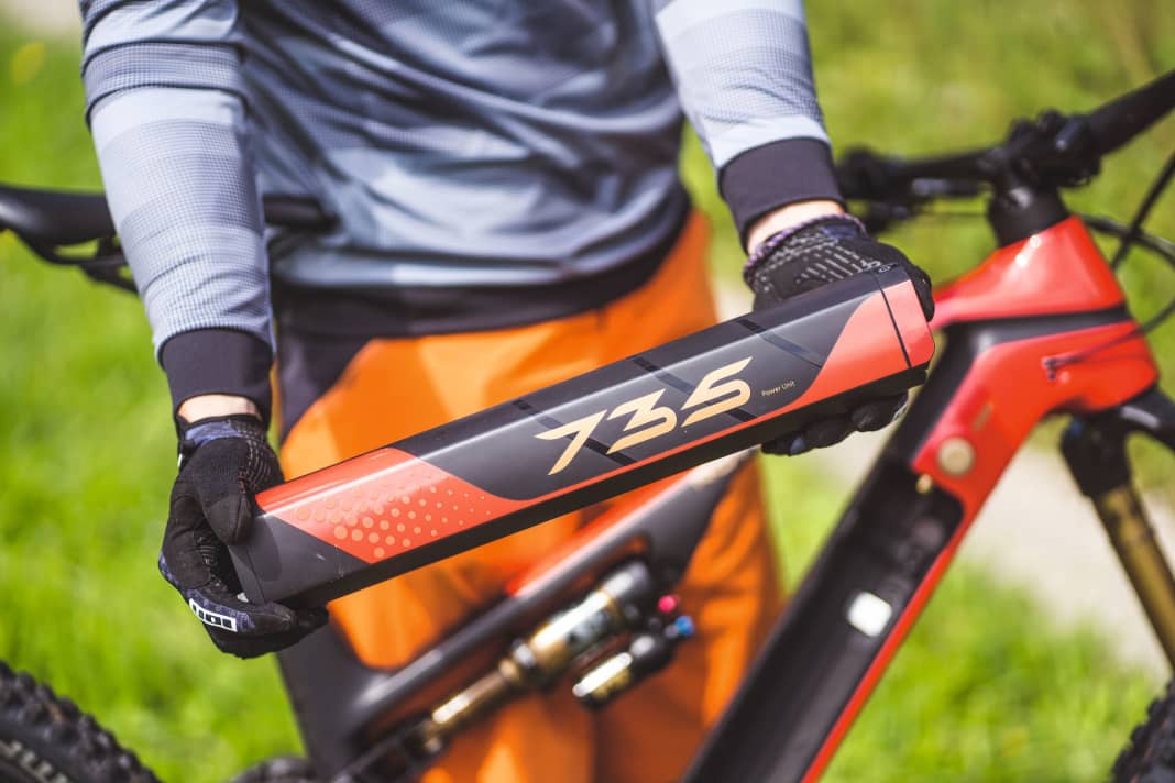 The battery is surprisingly compact considering its capacity.