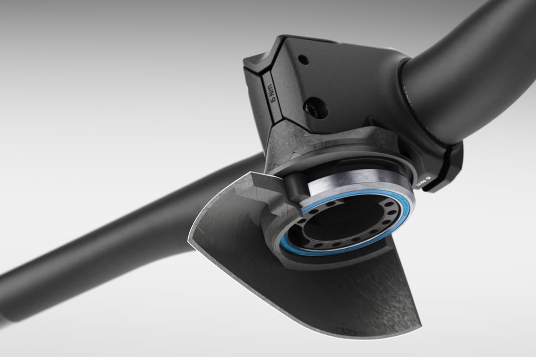 Orbea limits the steering angle with a special stem and suitable spacers and bearings to protect the frame.