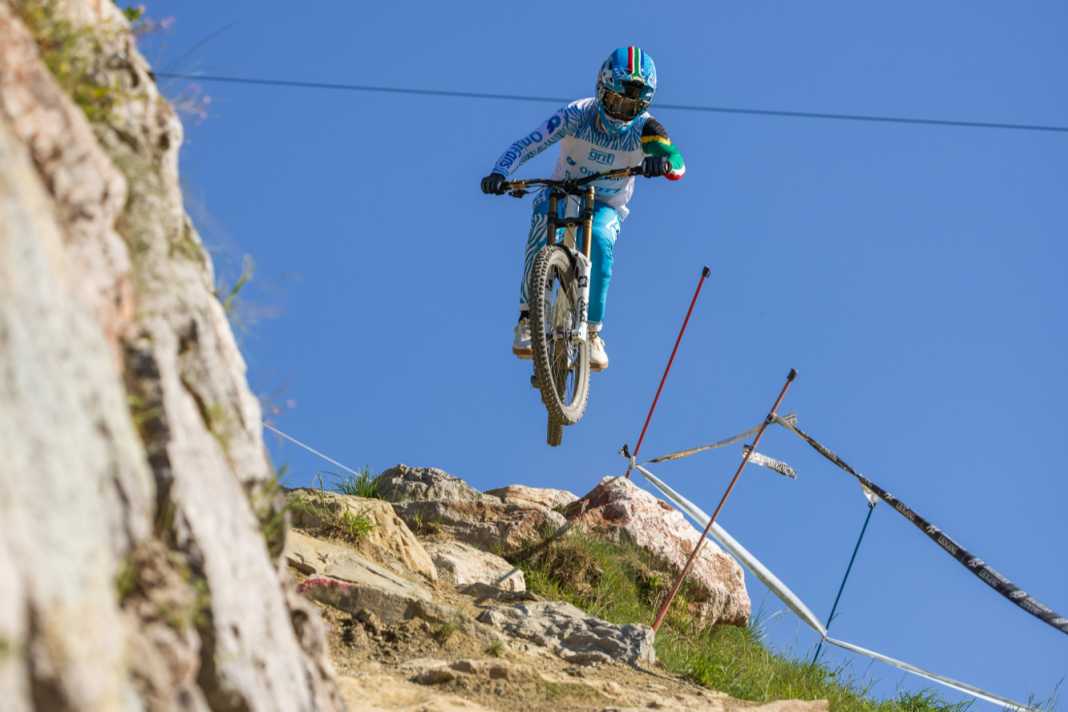 Into the junk: celebrity tester Stefan Garlicki feels right at home on the Commencal and doesn't care much about the junk he's about to land in.