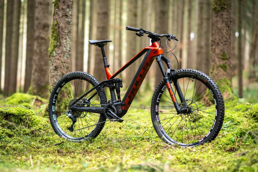 The EN SL is Bulls' lightweight bike for difficult terrain.