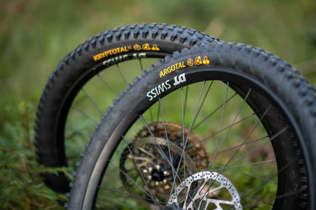 Argotal vorne und Kryptotal hinten in der Enduro-Version mit Soft-Gummi. Die ideale Kombi für Enduro-Biker?