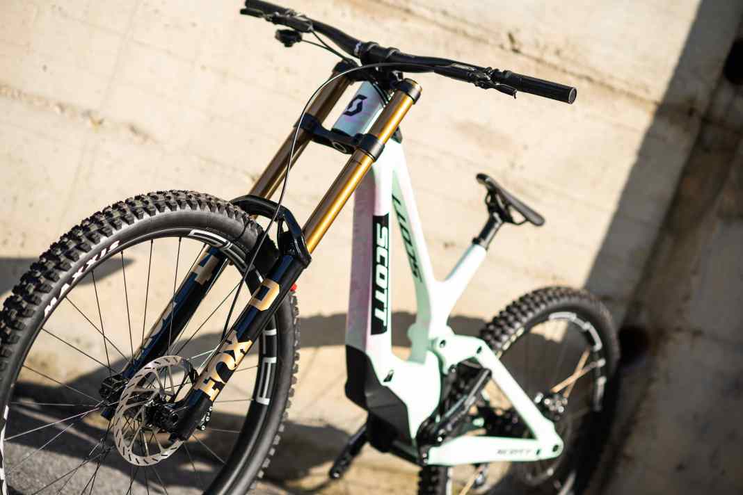 Fox gönnt der Downhill-Gabel 40 ein großes Update.