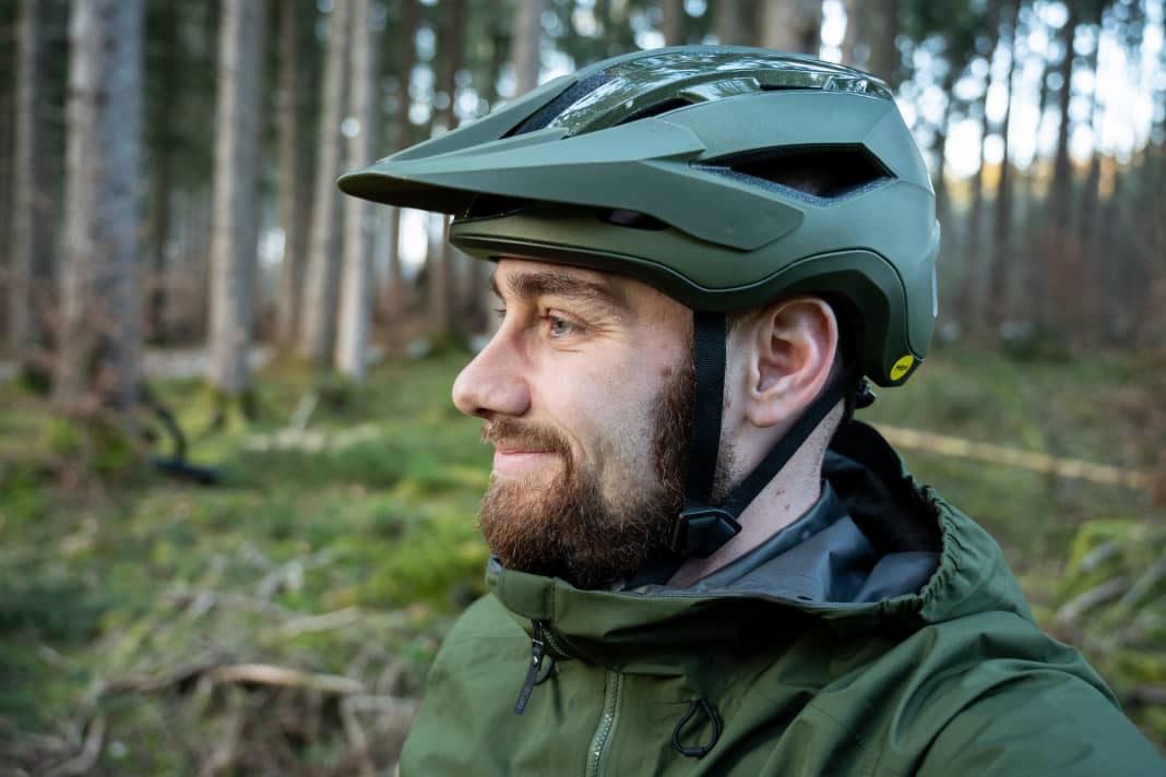 Fahrradhelm Giant Rail Mips Leichter Enduro Helm im Kurz Check BIKE
