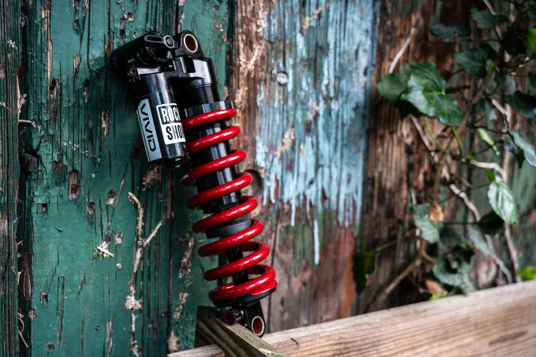 Der neue Rockshox Vivid Coil Ultimate: 1049 Gramm, 729 Euro.