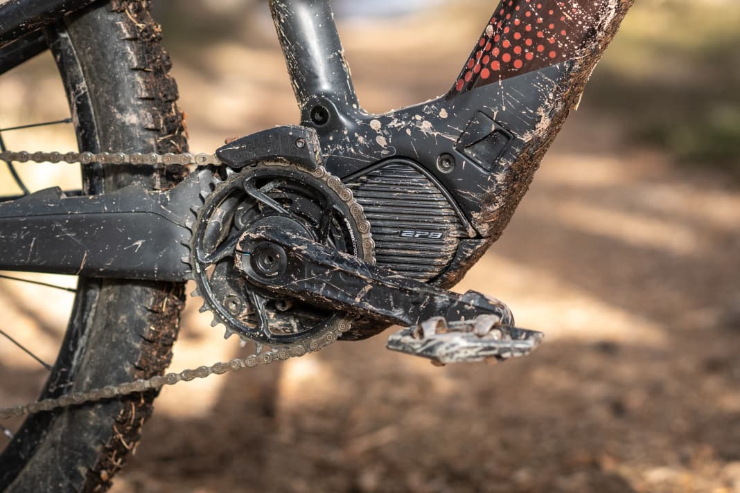 Geringes Gewicht und volle Power dank Shimano EP8-Motor.