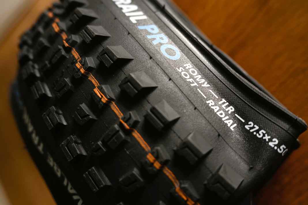 Mit dem Romy nimmt Schwalbe Trail- und Tourenfahrer gleichermaßen ins Visier.