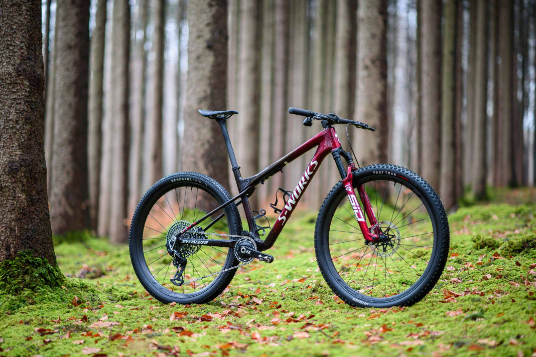 Specialized Epic World Cup S-Works // 12500 Euro // 9,6 kg (Größe L) // 29 Zoll // 110/75 mm.