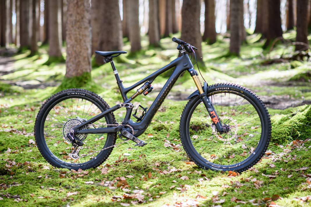Specialized Levo SL S-Works // 14,000 euros // 17.8 kilos // 160/150 mm // 29/27.5"