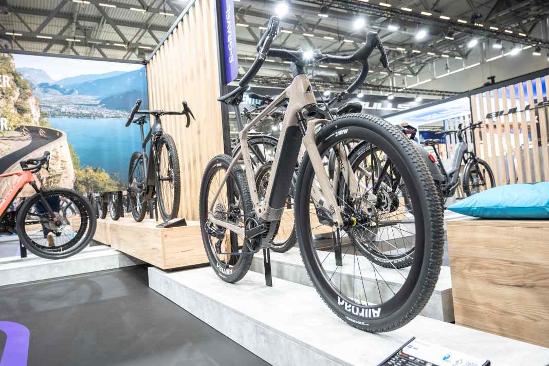 Das Machete Evo SX 2 ist das Topmodell von Bulls sportlichem E-Gravelbike mit SX Motor.