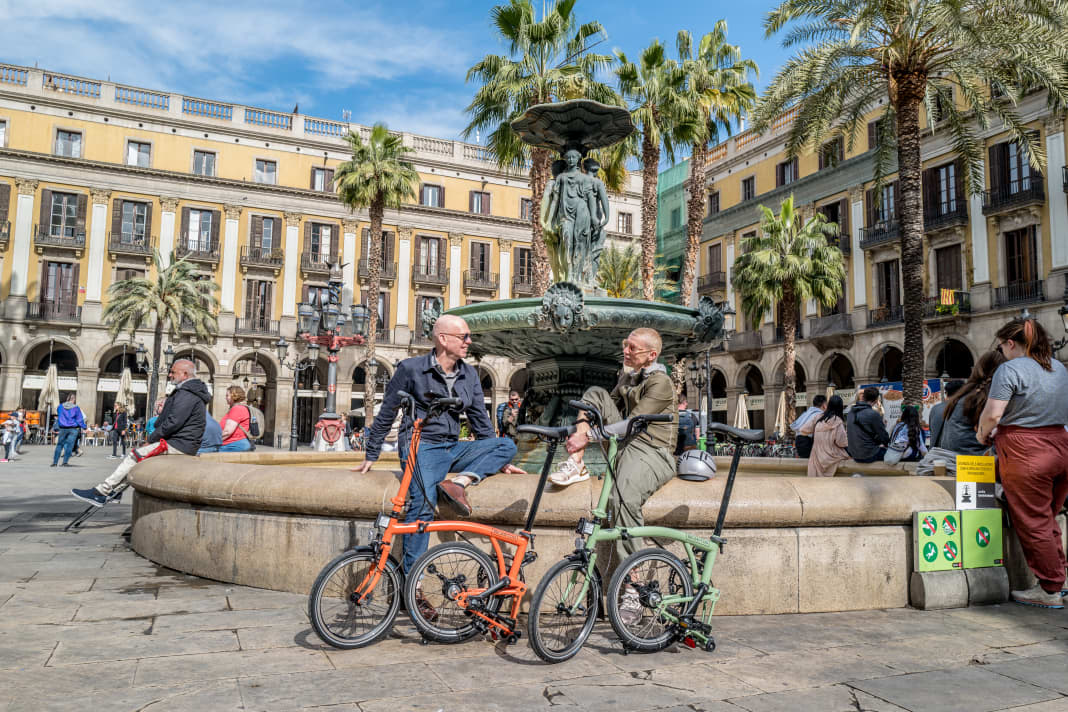 On small wheels through the big city. The metropolis of Barcelona is best explored by bike.