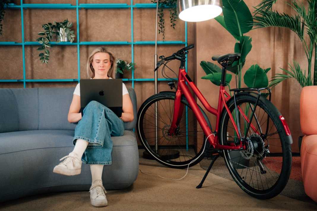 Ampler presents the first e-bikes with USB-C charging port in the frame