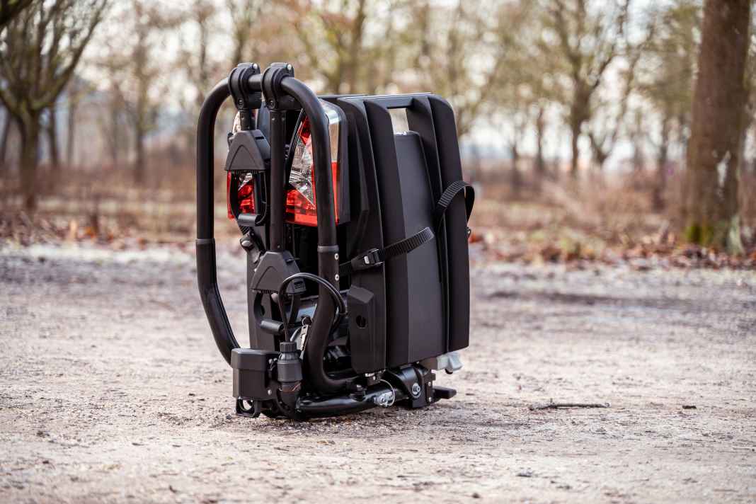 Atera legt beim Genio Pro Advanced viel Wert auf Design und ein eindrucksvolles Klappsystem. Doch wie schneidet der Genio in der Praxis ab?