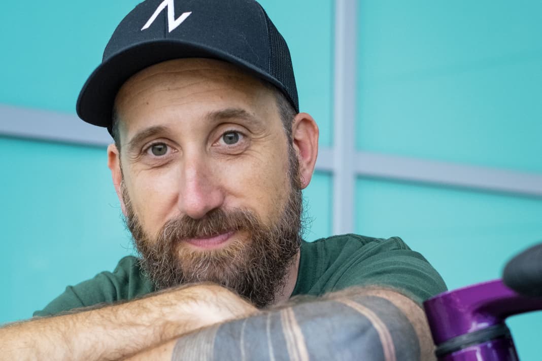 Laurent Beurriand baut unter der Marke Avalanche mit seiner Partnerin aufwendige Unikate wie dieses Race-Gravelbike.