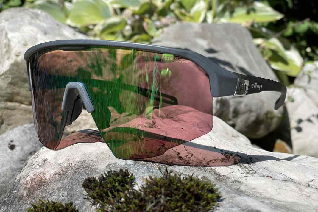 This is the new Trailsense II from Evil Eye in Austria. You can't see the latest thing about it: the frame material is more sustainable and is made from renewable raw materials.
