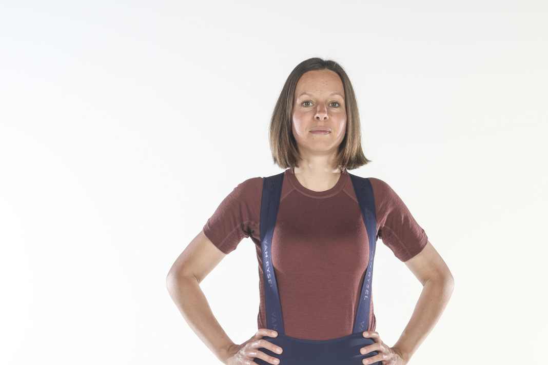 With the Van Rysel Racer 3 cycling shorts, Decathlon has an extremely affordable bib short with modern features in its range