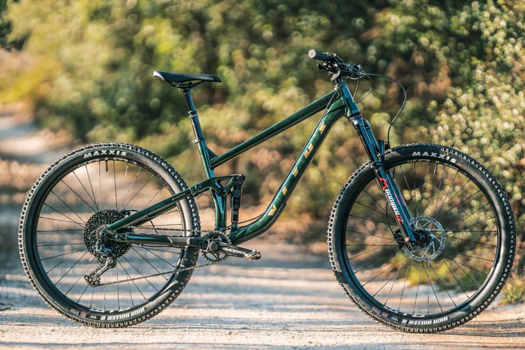 Vitus Mythique: 15.6 kg, 2399 euros