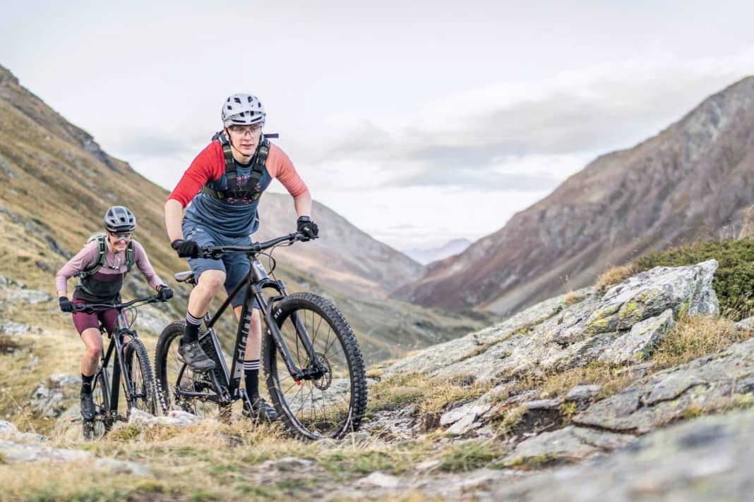 We tested nine sporty hardtails for trail fans and race beginners.