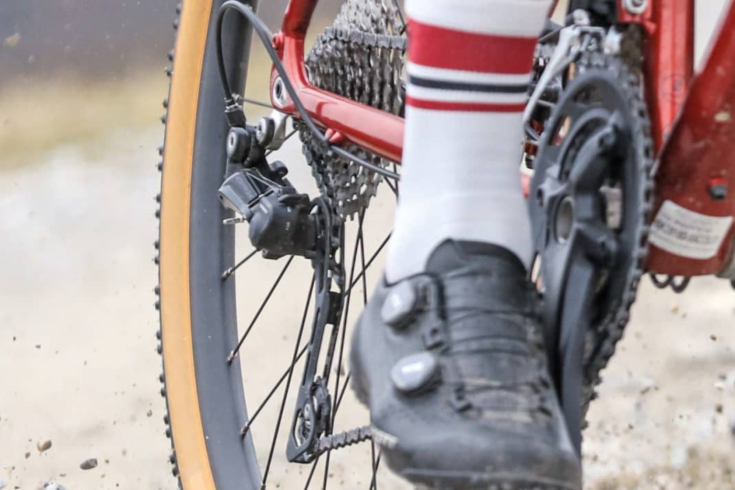 Fast on tarmac and grippy off-road. A good gravel tyre has to perform on many surfaces.