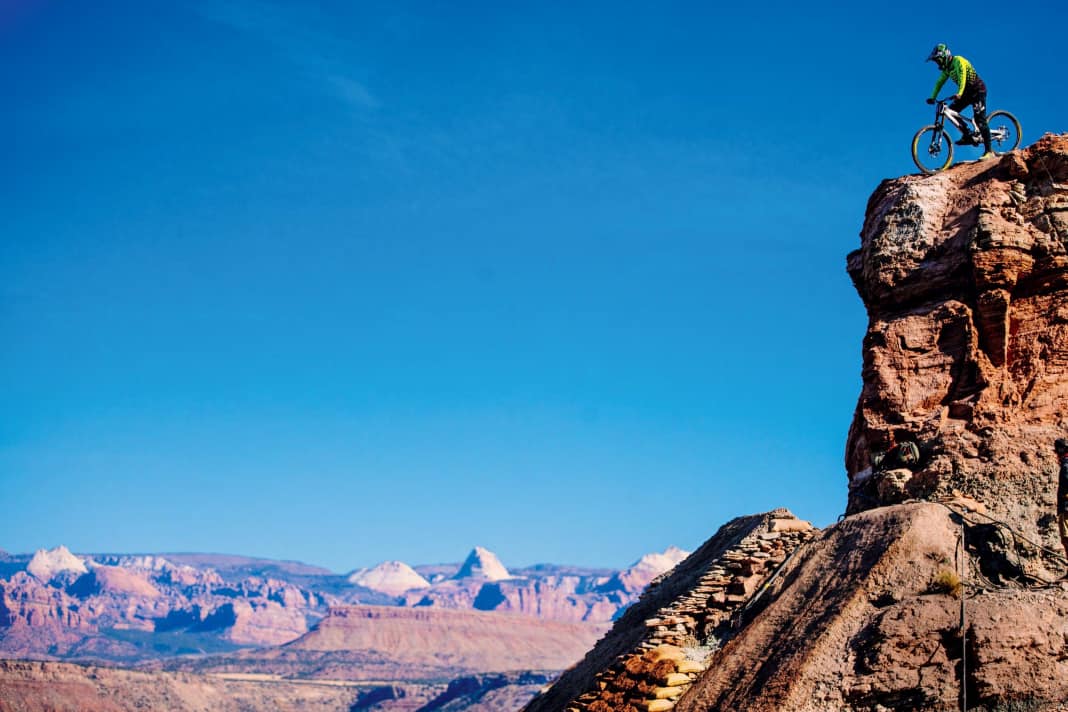 Mountain bikers sometimes face major health risks. Sociology can explain why this of all things makes the sport so attractive.