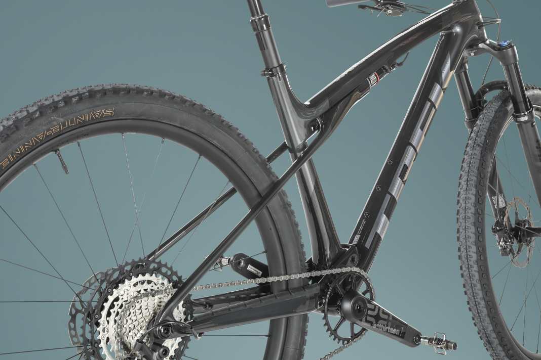 Mit seinem IsoStrut-Hinterbau-System ist das Trek Supercaliber ein Fully, wie es kein zweites gibt.