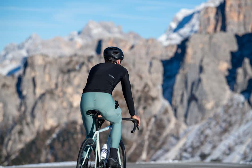 Northwave divides its new winter clothing range into two clearly defined lines: the Extreme line for inclement weather and cold conditions, and the Core line for changeable weather during the transitional seasons. Pictured: Extreme Rock MS Bib Tights.