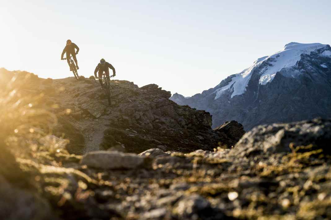 The Supertrail starts on the Dreisprachenspitze. With a view of the Ortler.