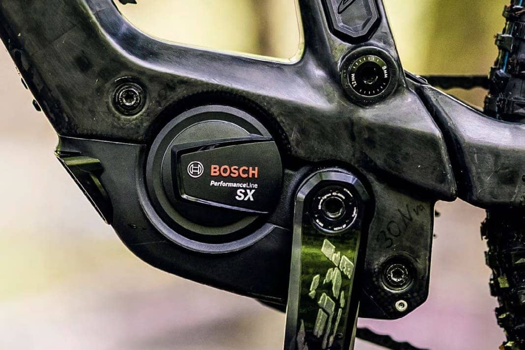 Bosch Performance SX: 2,07 Kilo, 508 W, 50 Nm.