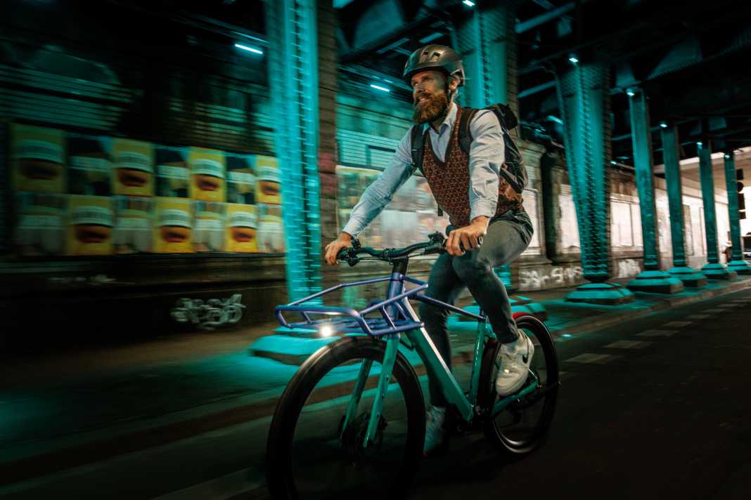 As a fast and stylish commuter bike that can also transport something, the Bulls should cut a fine figure.