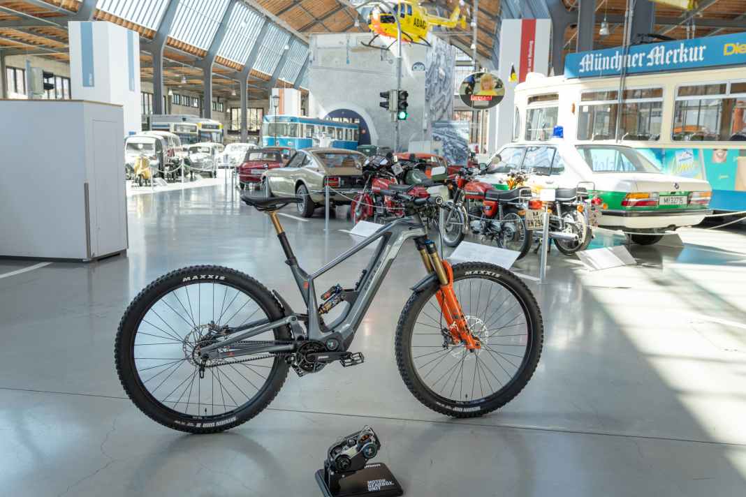 Das Bulls Vuca Evo AM 2 bei seinem Einzug ins Deutsche Museum in München – dem größten technischen Museum der Welt.