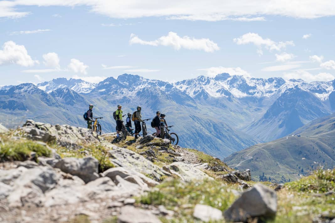Okay, erst mal einen Überblick verschaffen: Davos Klosters zählt zu den ergiebigsten Trail-Destinationen der Ostalpen.