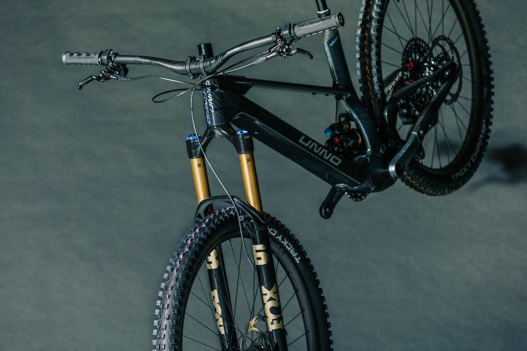 With a weight starting at 19.2 kilograms, the special edition of the Unno Mith, which is limited to ten units, scores highly.