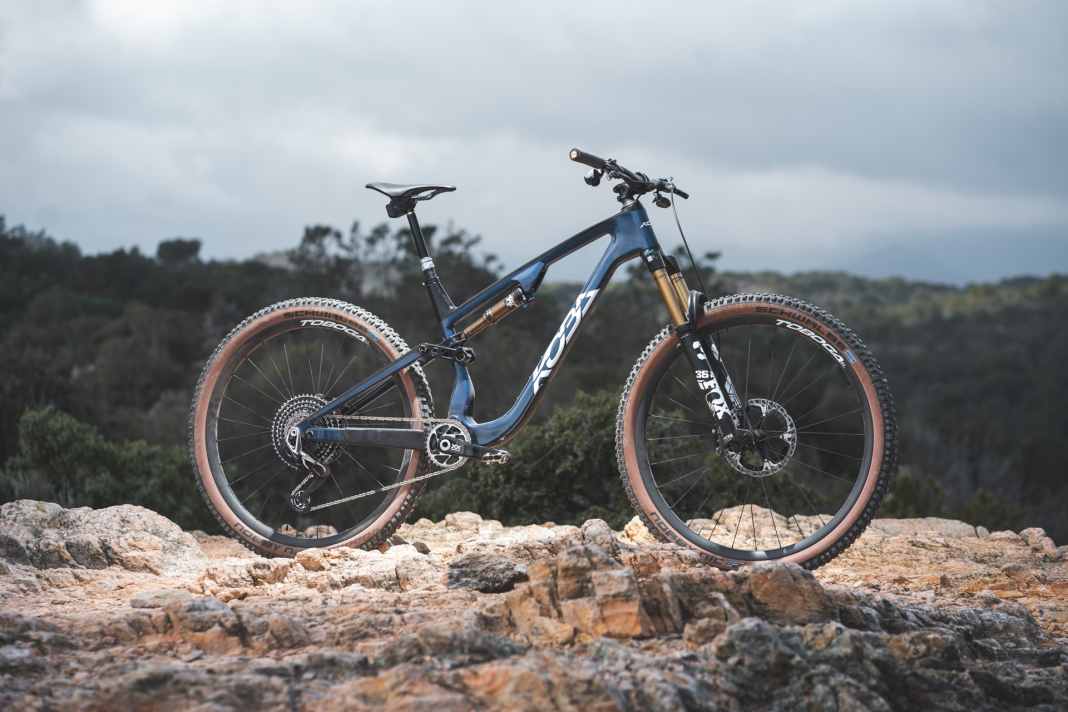 Koba Trailtool V2 150 Custom // 12.1 kg // 150/150 mm // 29" // 11,500 euros // Carbon // All Mountain Bike