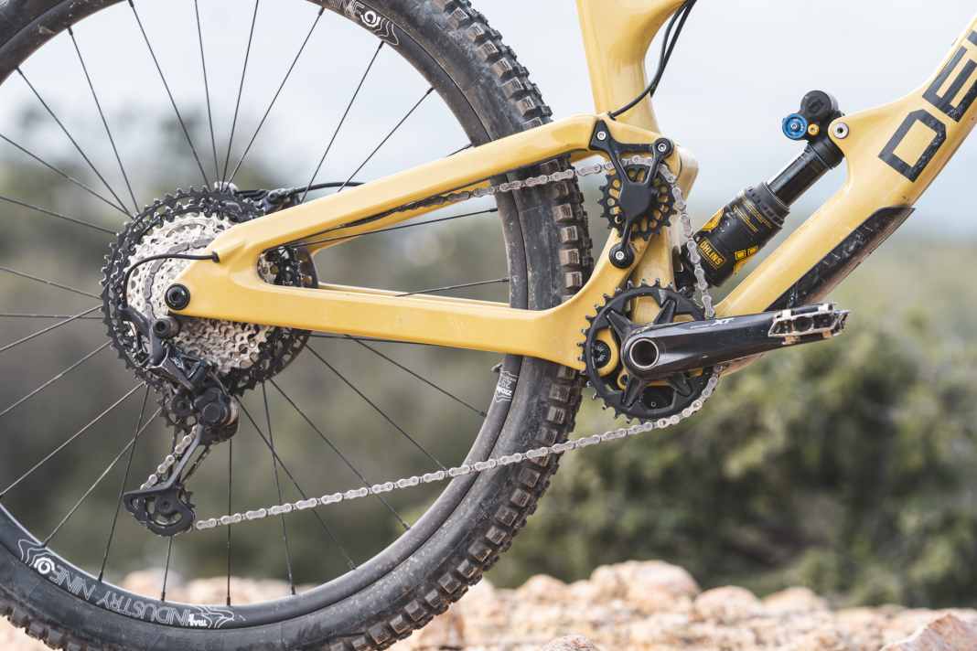 High-quality and fully functional: the Shimano XT groupset on the Deviate Highlander II.
