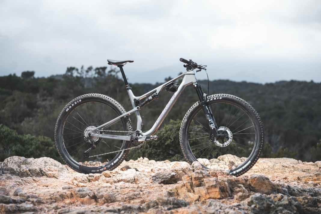 Merida Ninety Six 7000 Die Ballerina in Wandertiefeln BIKE