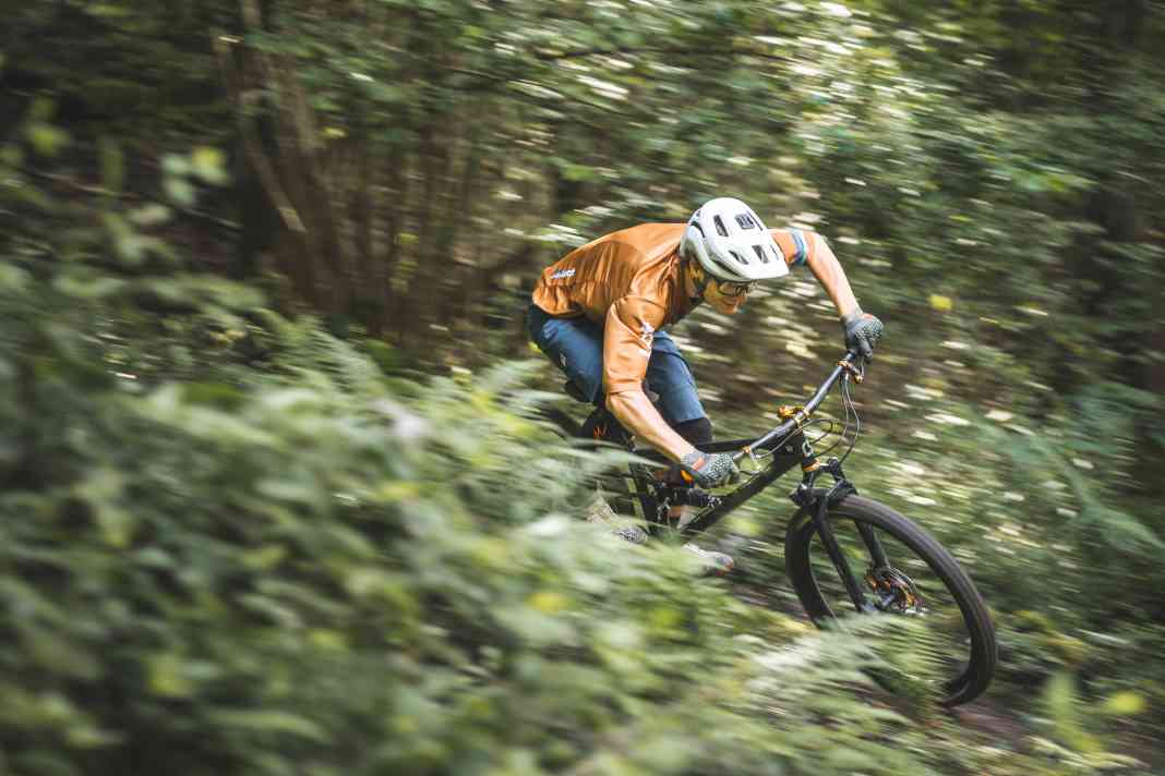Very British: Starlings Interpretation eines Downcountry-Bikes besitzt natürlich einen Stahlrahmen. Eine verstellbare Dämpferaufnahme erlaubt es, den Murmur-Rahmen in ein Enduro oder ein Trailbike zu verwandeln.