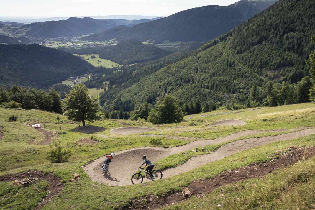 Geländebahnen mit Talblick wird es eben so geben wie...