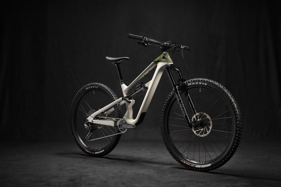 Cannondale verleiht seinem Habit eine neue Modell-Variante: Das Habit LT mit mehr Federweg an der Front und am Heck.