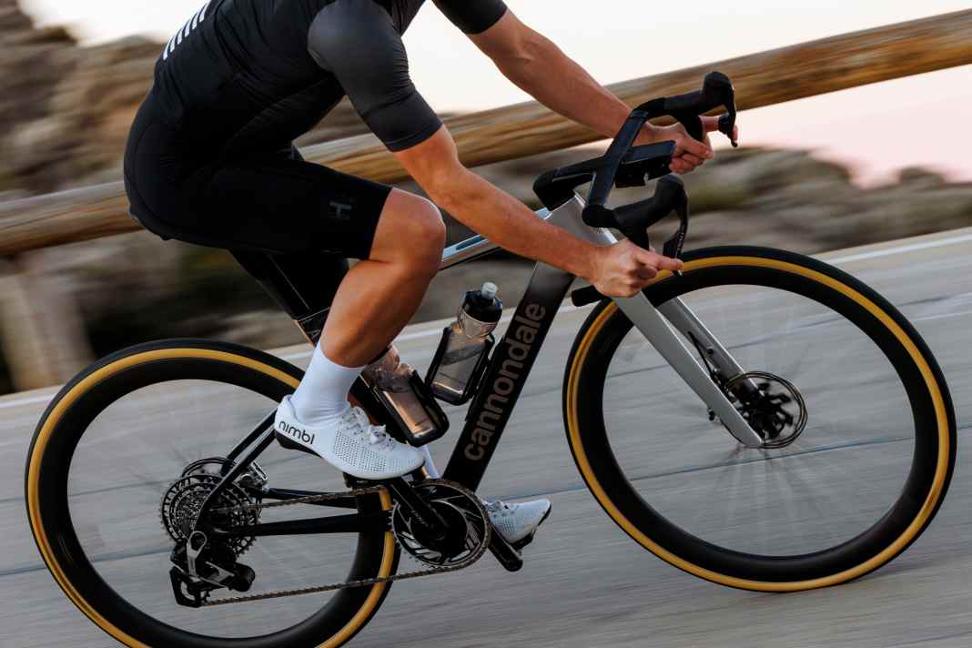 Au premier coup d'œil, il est difficile de distinguer le nouveau Cannondale Synapse du SuperSix Evo, un vélo de compétition.