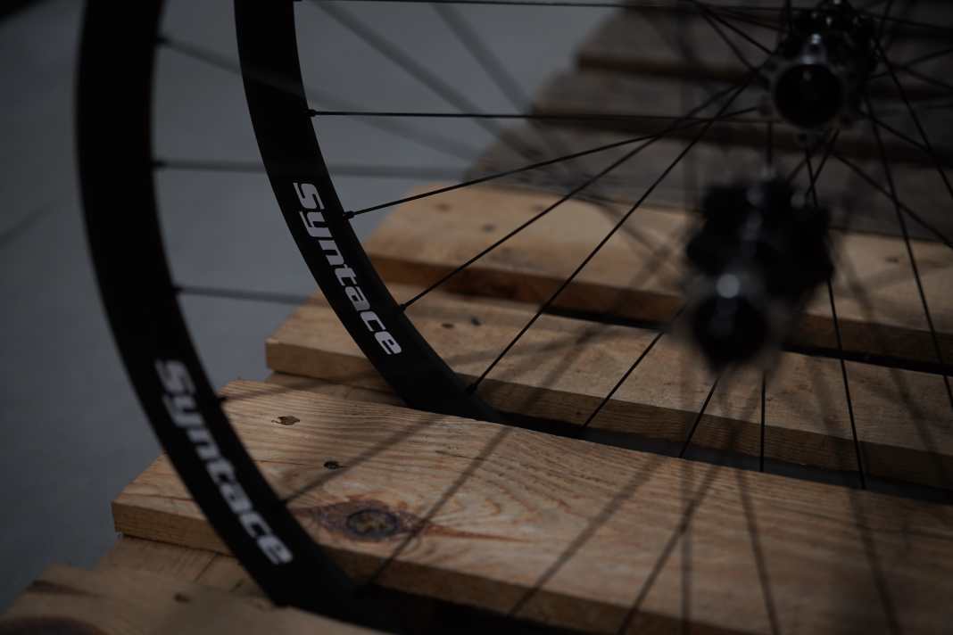 With the C33G, Syntace presents a new carbon wheelset for Allmountain, Enduro, Downhill and E-MTB.