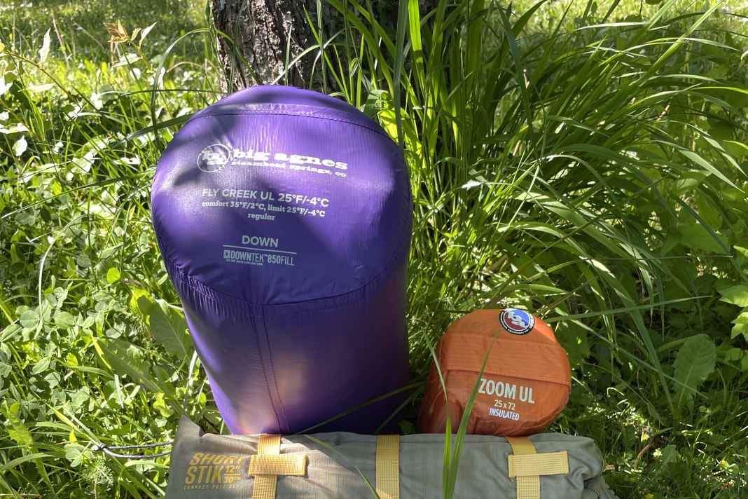 Der US-Hersteller Big Agnes aus Colorado hat uns zum Test seine fürs Bikepacking konzipierte Ausstattung mit Zelt, Schlafsack, Isomatte und einem Kissen zur Verfügung gestellt.