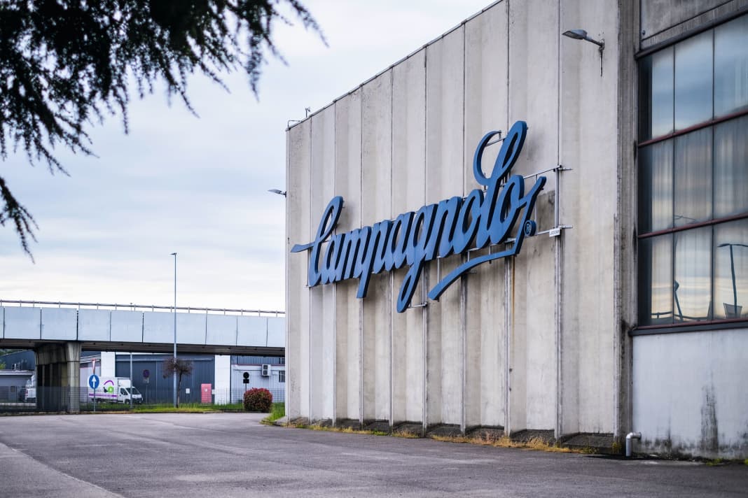 A visit to a concrete block full of grandeur and secrets