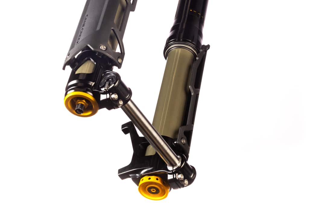 The range of functions of the damping cartridge includes easily adjustable rebound damping and separate high and low-speed compression damping.