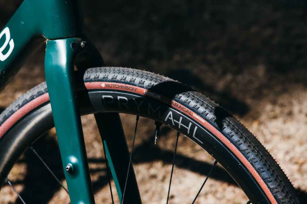 Der neue Gravelreifen von Hutchinson komplettiert die Caracal -Serie mit dem All Road-Fahrradreifen.