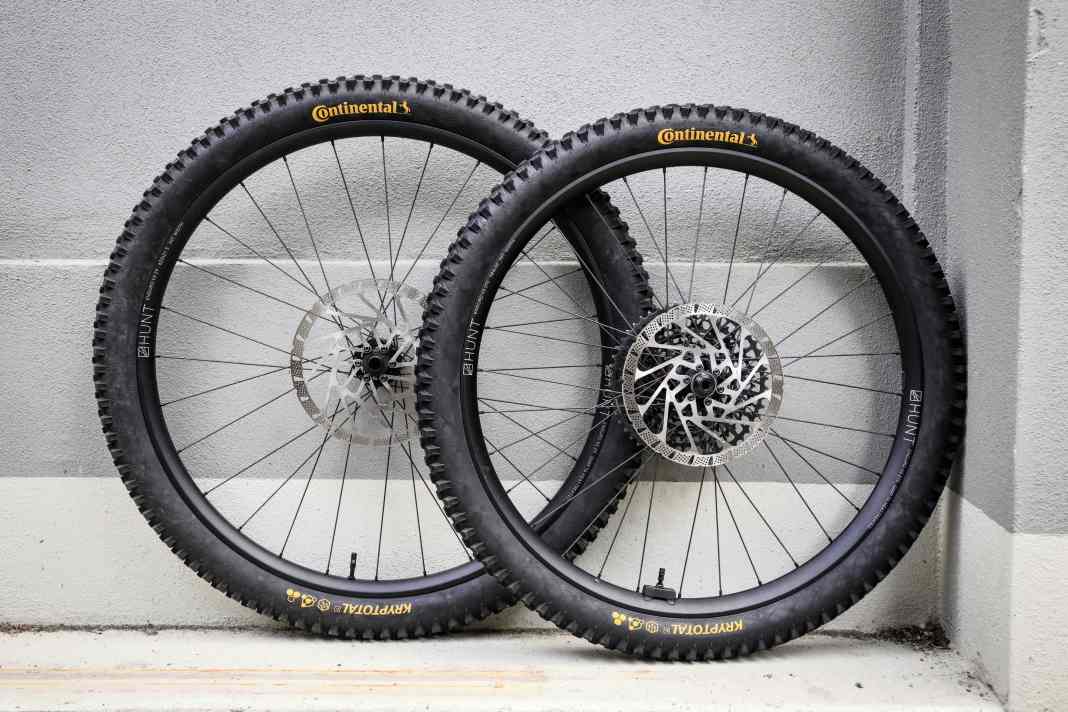 Die Hunt Enduro V3 mussten sich bei uns im Dauertest beweisen.