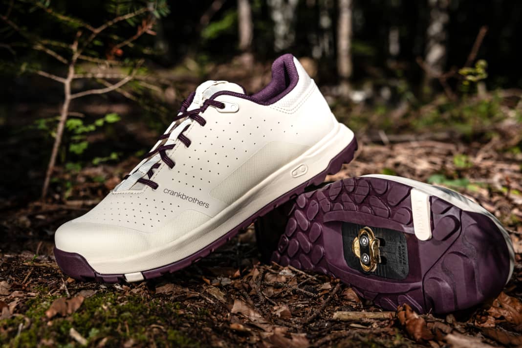 The new Crankbrothers Stamp & Mallet Trail is now also available as a lace-up version.