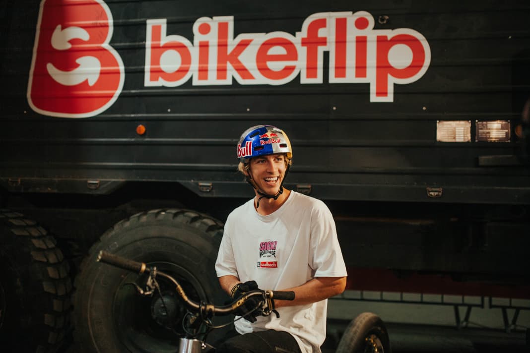 Bikeflip-Show mit Fabio Wibmer beim BIKE Festival Saalfelden Leogang