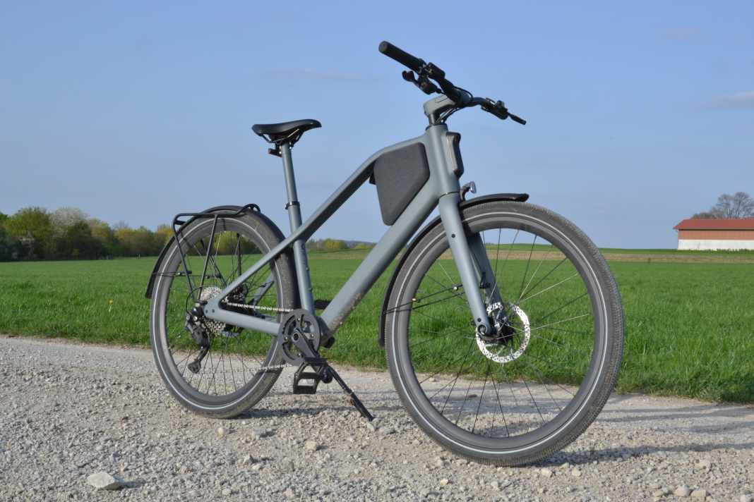 We tested the Lemmo extensively in the city and on country lanes.